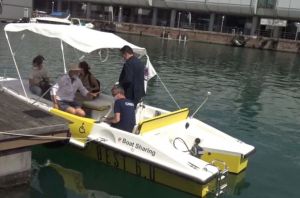 Genova, al Porto Antico barca elettrica per i tour, Maresca: "Sostenibilità primo obiettivo"