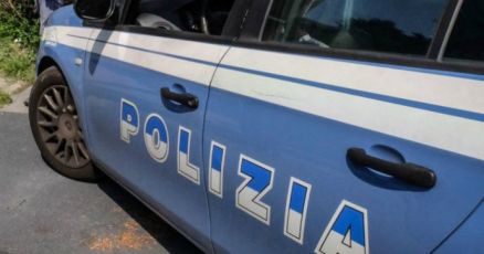 Genova, ruba il portafogli a un uomo e lo minaccia: denunciato dalla polizia