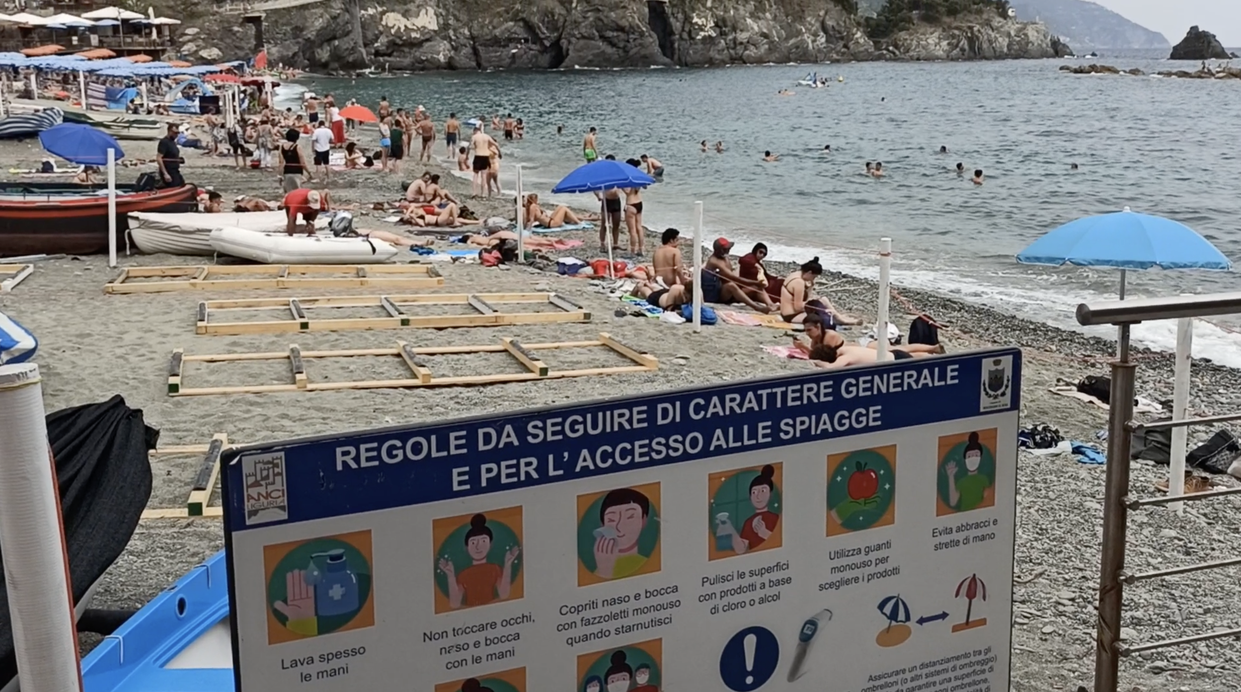 Monterosso, spiagge ad accesso limitato: "C’è tanta richiesta"
