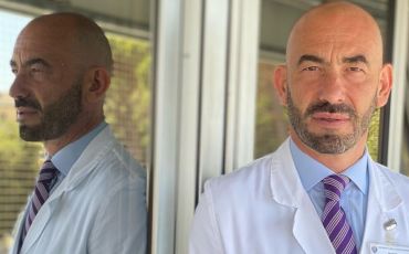 Covid, Bassetti: "Variante indiana molto più contagiosa, per respingerla dobbiamo vaccinarci"
