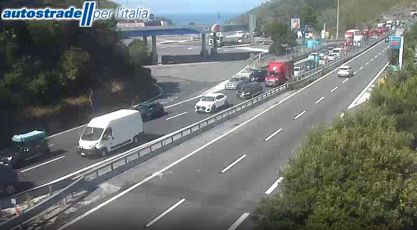 Autostrade Liguria, code verso le riviere: 6km in A12, 12 km in A10