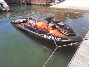 Genova, la protezione civile in acqua per la sicurezza delle spiagge