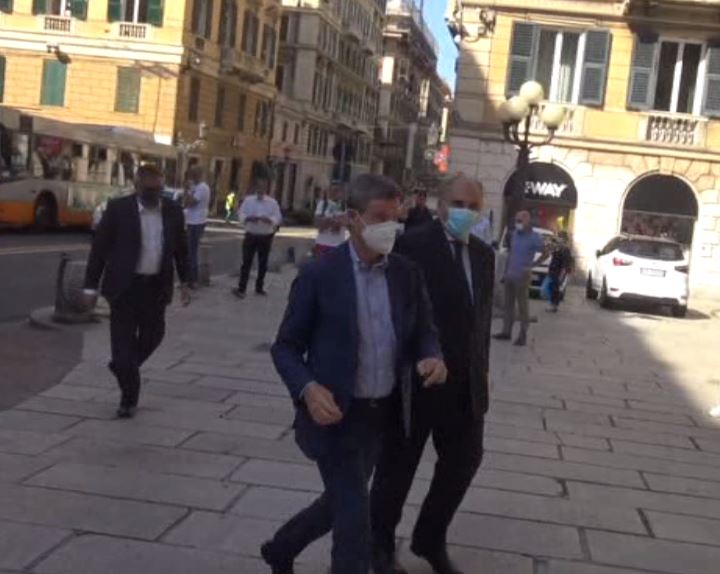 Ex-Ilva, la giornata del ministro Orlando tra incontri e contestazioni