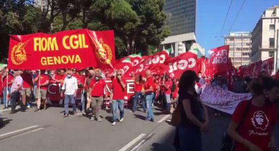 Genova, Cgil e Anpi in corteo per ricordare lo sciopero contro il congresso Msi