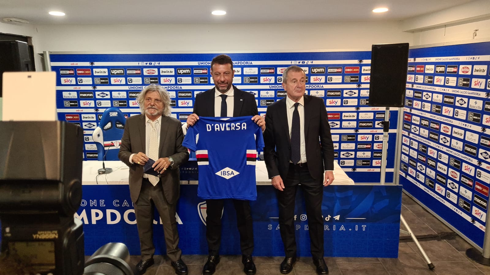 Sampdoria, ecco D'Aversa: "Un sogno che s'avvera, allenare qui è un grande orgoglio"