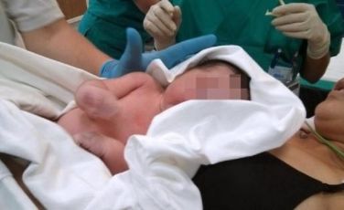 Savona è troppo lontana, il bimbo ha fretta di nascere: parto "precipitoso" a Pietra Ligure
