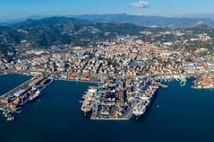 Porto La Spezia, ordinanza per regolamentare code camion e accesso a varchi