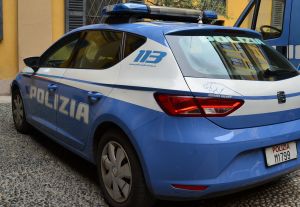 La polizia ha fermato un uomo per furto aggravato