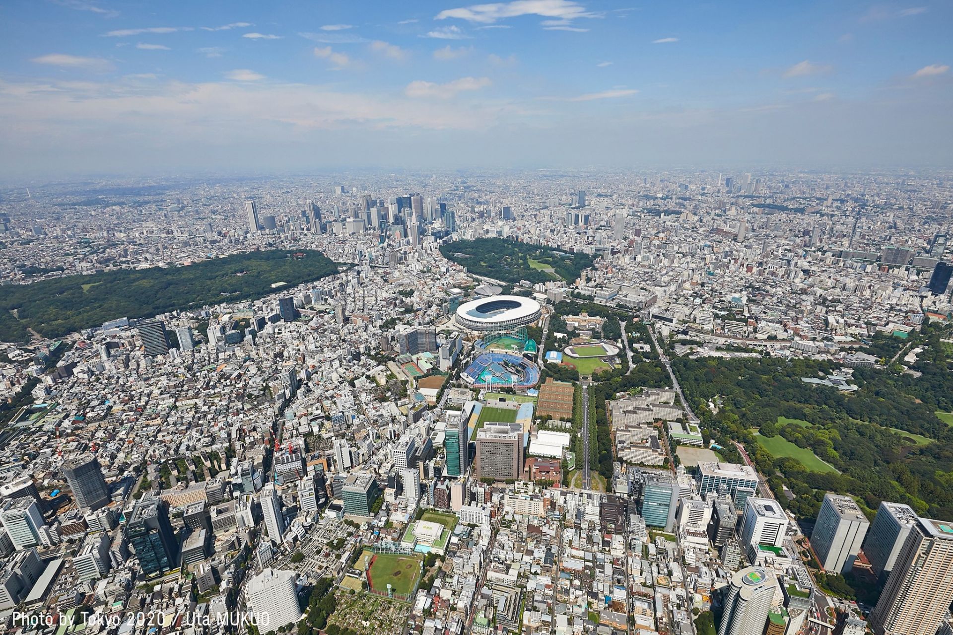 Tokyo 2020, primi 3 atleti positivi al Covid alle Olimpiadi: cresce la preoccupazione