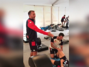 Genoa, contagio azzurro: in palestra si canta a squarciagola "Notti magiche"