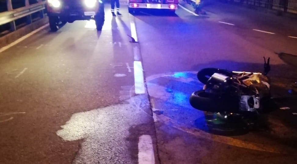 Arenzano, incidente in moto nella notte: 21enne in fin di vita