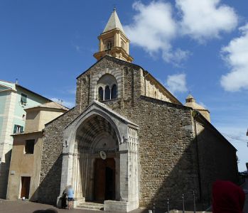 "Una ragazza non può fare il chierichetto": la scelta di un parroco a Ventimiglia Alta