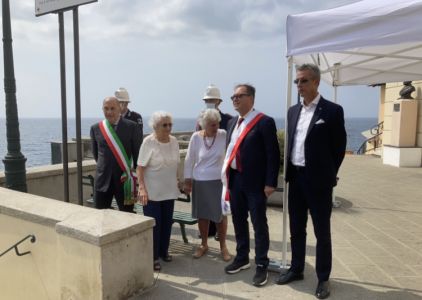 Genova, inaugurata a Boccadasse la scalinata “Piero Calamai”