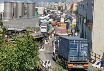 Genova, dal Comune parte il confronto su gestione traffico varchi portuali