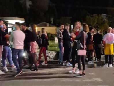 Genova, 9 ragazzi banditi dai locali della movida di corso Italia e del centro storico