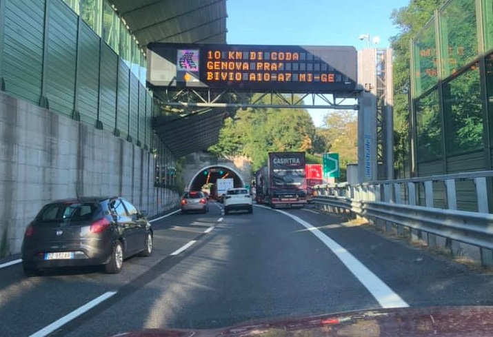 Autostrade Genova, dal 16 al 25 agosto doppio senso di marcia in A10 tra Pra' e Aeroporto