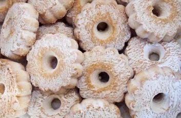 Preti regala i Canestrelli a chi si vaccina nel nuovo Hub