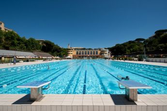 La precisazione delle Piscine di Albaro: "Green pass richiesto solo per vasche al chiuso"