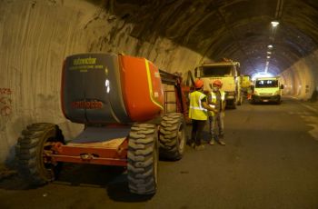 Fino al 2020 il 75% delle gallerie della Liguria era fuorilegge