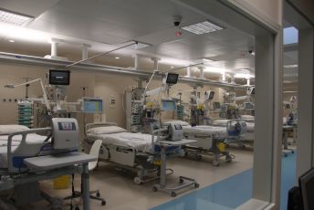 Liguria a rischio zona gialla: "Tutti i pazienti in terapia intensiva non sono vaccinati"