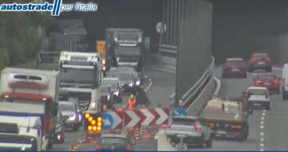 Autostrade, scatta il cantiere in A10: sale a 14 chilometri la coda tra Varazze e Pra'