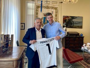 Spezia, Robert Platek incontra il sindaco Peracchini: "La città crede nella società" 