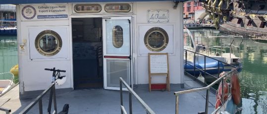 Turismo green, scoprire Genova con un giro in monopattino