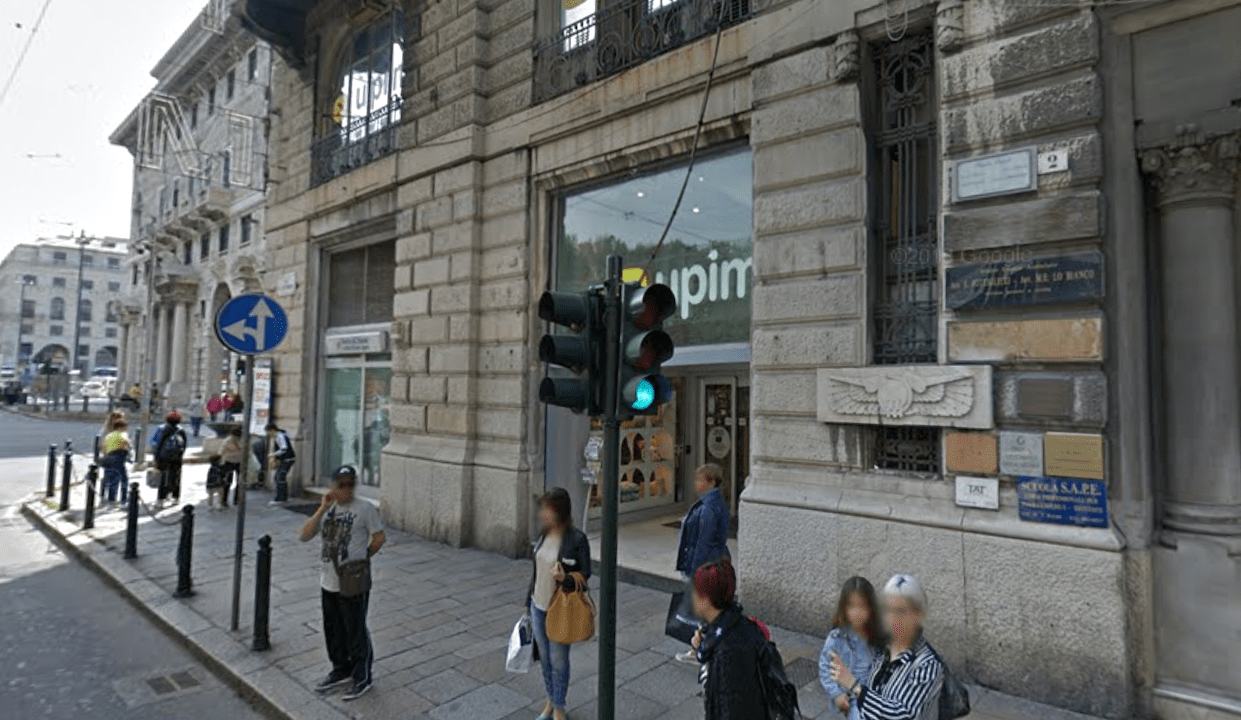 Genova, ruba all'Upim e accusa un malore: arrestato e portato in ospedale
