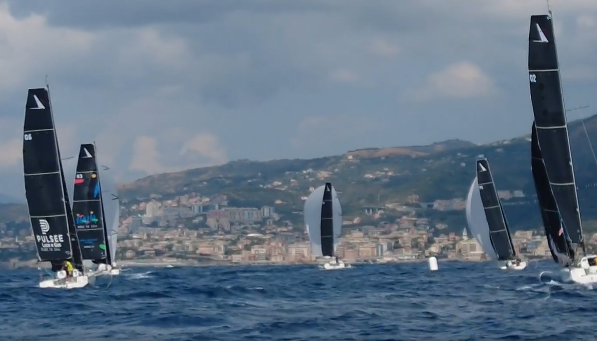 Genova, al via l'edizione 2021 del Marina Militare Nastro Rosa Tour