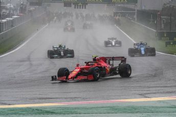 Formula 1, piove a dirotto su Spa: gara a rischio cancellazione