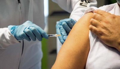 Sono 142 i sanitari no-vax in Liguria sospesi senza stipendio