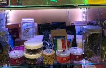 Genova, tabaccaio vendeva cannabis non consentita: denunciato per spaccio