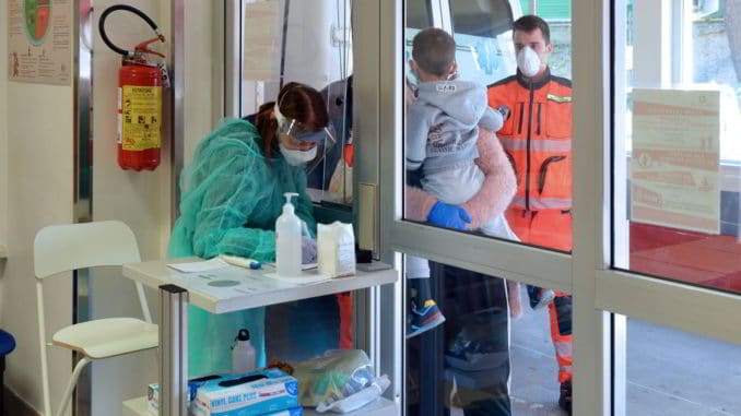 Covid Liguria, 52 casi e 3 ospedalizzati in più: un bimbo ricoverato al Gaslini