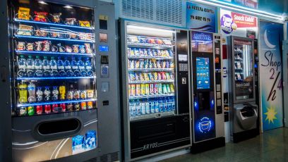 Genova, ruba 130 euro di spiccioli da un distributore H24: 31enne denunciato