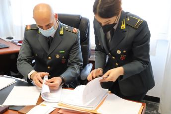 Genova, falsi dazi per importare merce cinese: una denuncia, sequestrati 200 mila euro