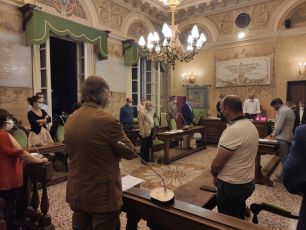 Chiavari, il consiglio comunale ricorda il sindaco Di Capua con un minuto di silenzio