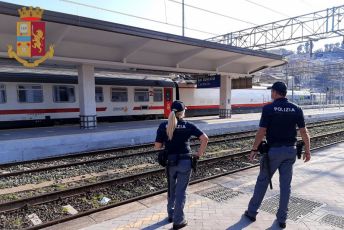 Spezia, tentò di violentare una turista francese in stazione: 28enne arrestato