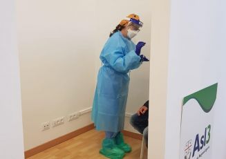 Covid Liguria, 65 casi e un decesso: ricoveri in risalita a quota 99