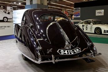 Genova, vendevano auto d'epoca online, incassavano le caparre e sparivano: 5 arresti