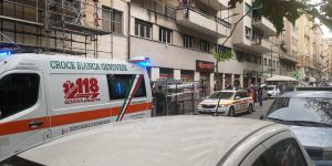 Tragedia alla Foce, operaio precipita dalle impalcature in via Cecchi e muore