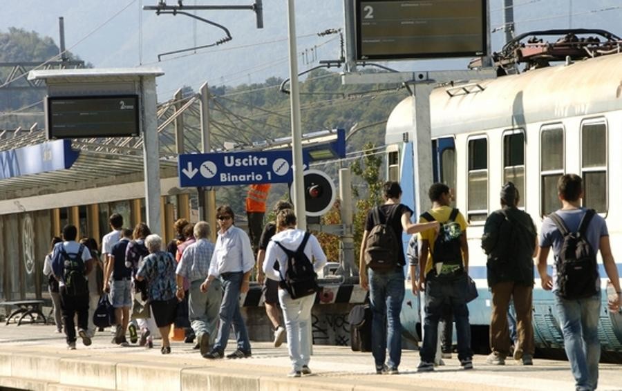 Primo giorno di scuola, +20% di passeggeri sui treni regionali della Liguria