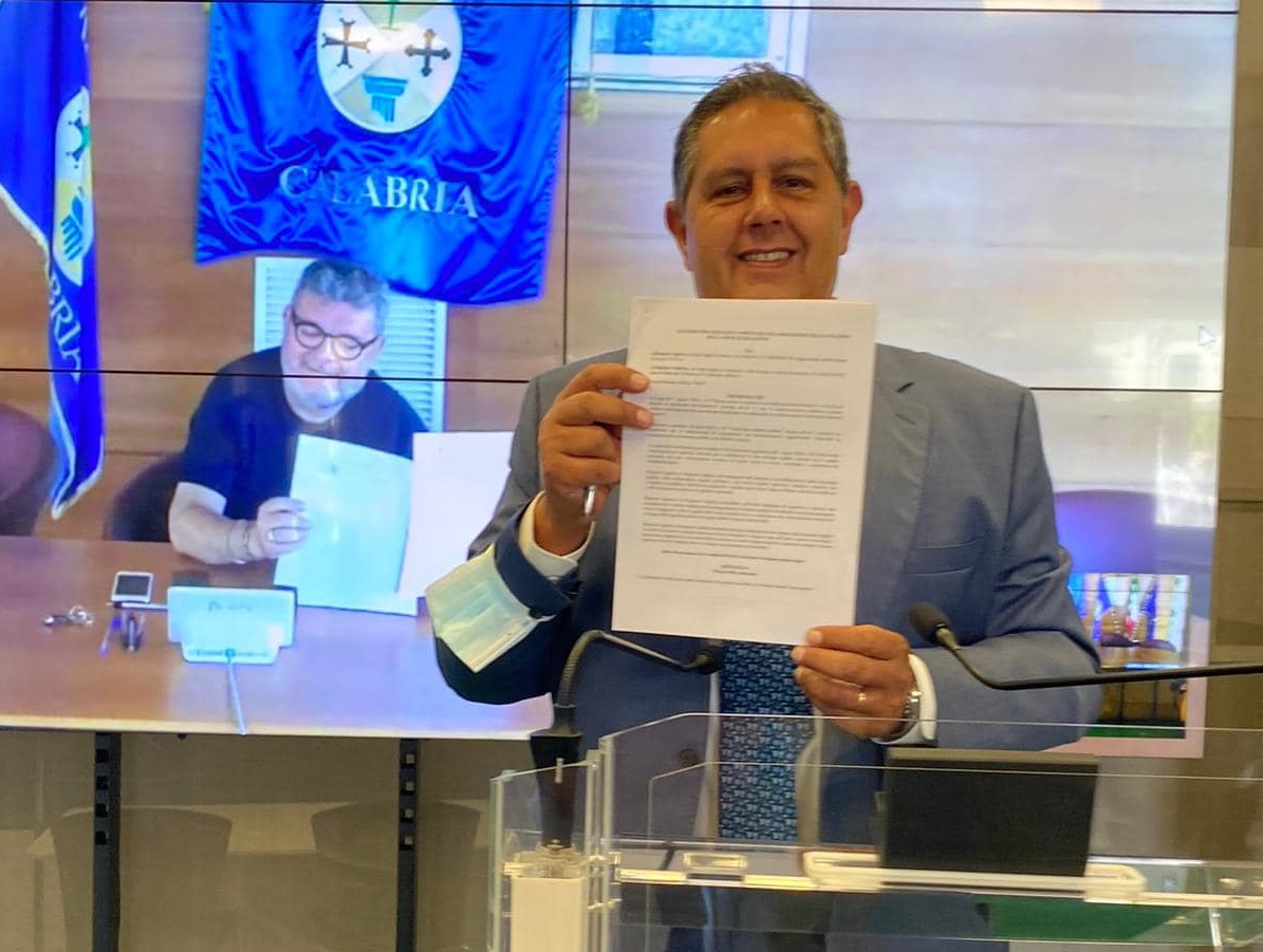 Accordo Liguria-Calabria, Toti: "Esportiamo standard tecnologici in altre regioni"