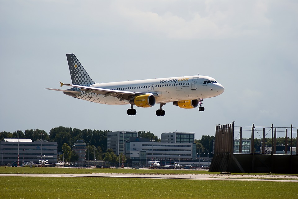 Parigi-Orly, 18 slot dell'aeroporto di Air France andranno a Vueling
