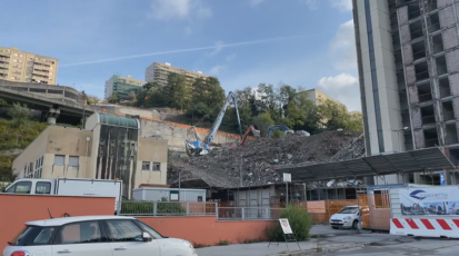 Genova, continua la demolizione della Diga di Begato. E intanto riapre Via Maritano