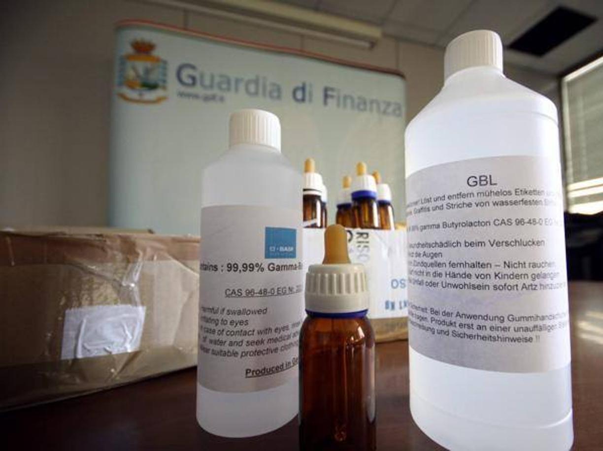 Genova, fermato con due litri di droga dello stupro: arrestato