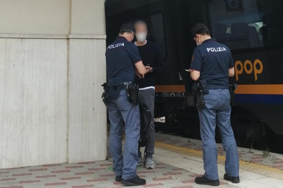 Era ricercato da aprile: arrestato 31enne nella stazione di Sampierdarena