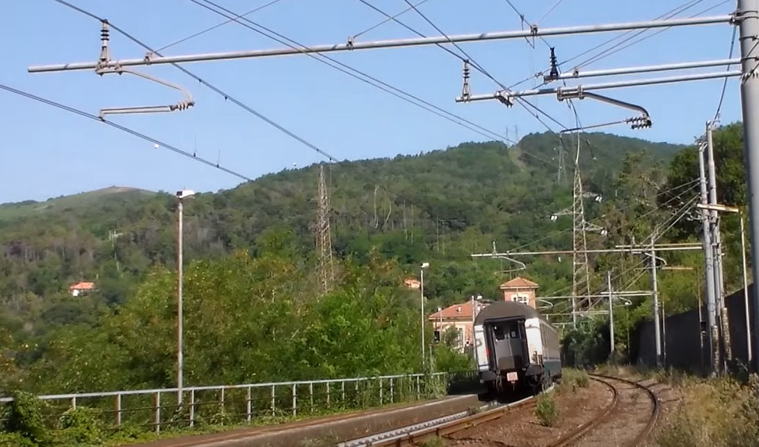 Maltempo, riaperte le prime tratte ferroviarie tra Liguria e Piemonte