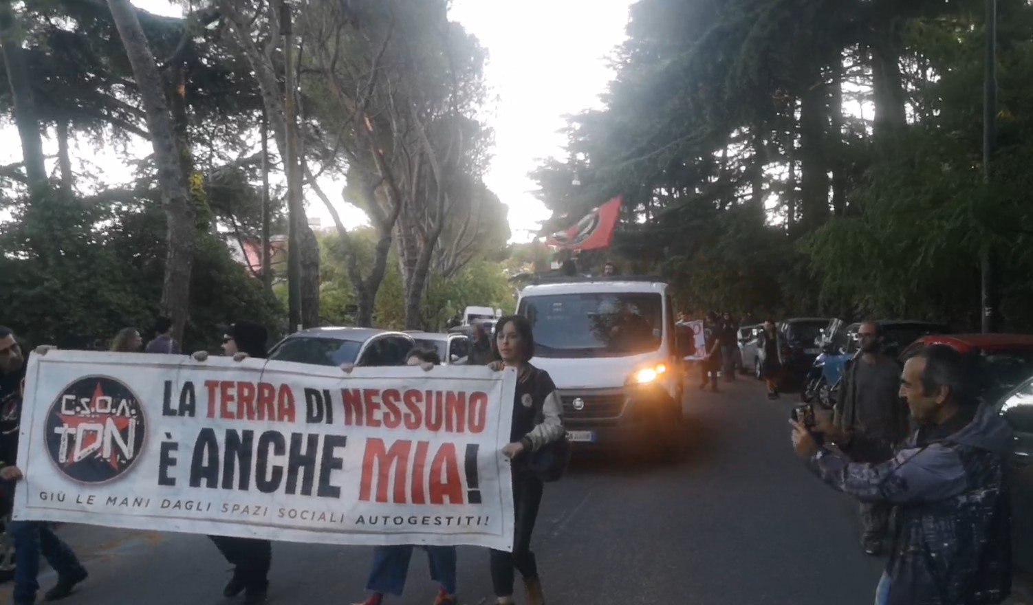 Genova, ancora proteste per lo sgombero del centro sociale "Terra di Nessuno"