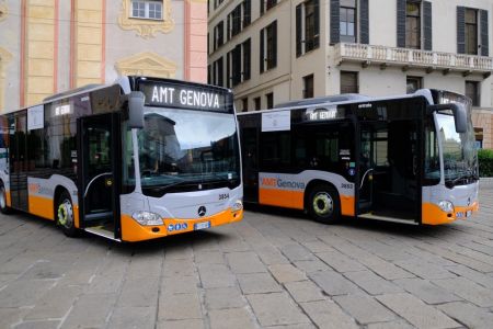 Genova, controlli sui bus: venerdì sera un passeggero su 4 era senza biglietto