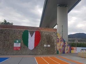 Genova, un cuore tricolore nella Radura della Memoria per ricordare le vittime del Morandi